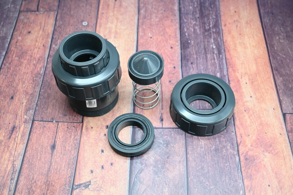 PVC Kegelrückschlagventil, Federbelastet, Klebemuffe x Klebemuffe 63mm PN16